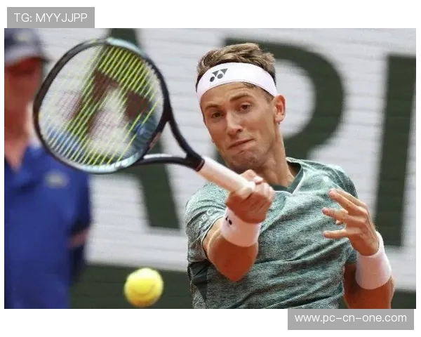 凯特足球球星拼搏历程展现坚毅精神激励无数年轻人追逐梦想