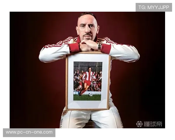 足球场上浪漫求婚的球星是谁他的爱与梦想交织的瞬间